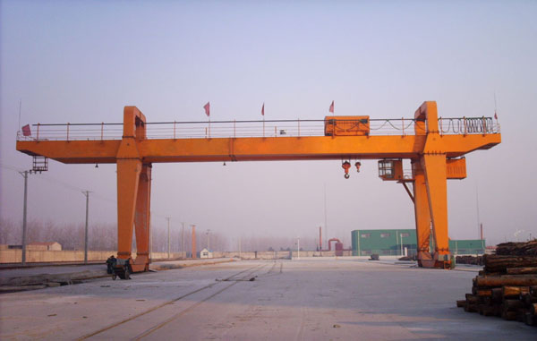 Çift kiriş Gantry Crane fiyatı 240 ton Ray monte